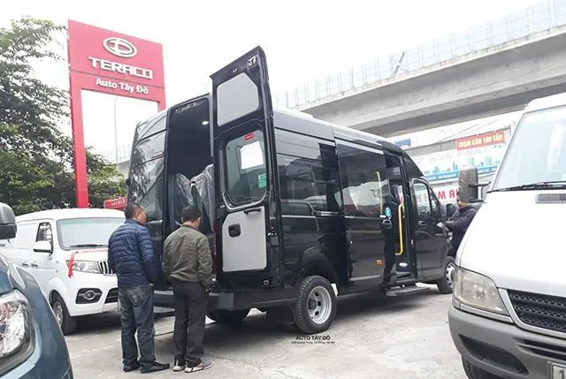 Dịch Vụ Thuê Xe 19 Chỗ Có Tivi – Nâng Tầm Trải Nghiệm Du Lịch Và Sự Kiện