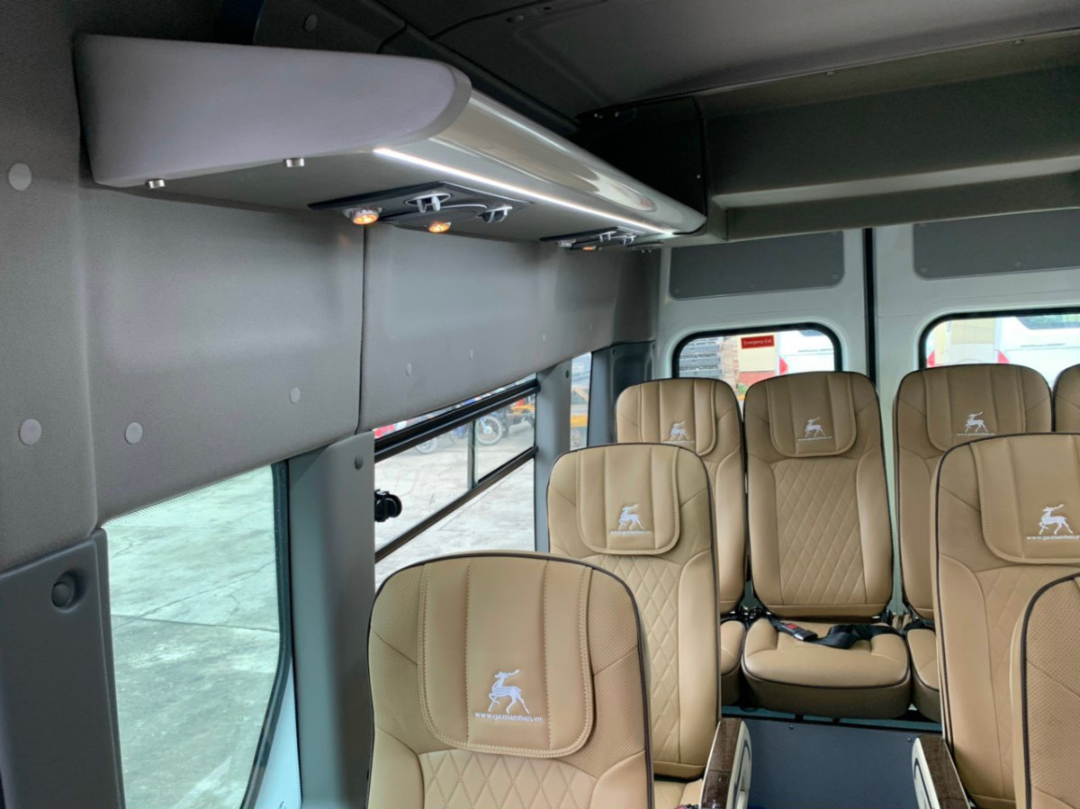 Dịch Vụ Thuê Xe 19 Chỗ Có Tivi – Nâng Tầm Trải Nghiệm Du Lịch Và Sự Kiện